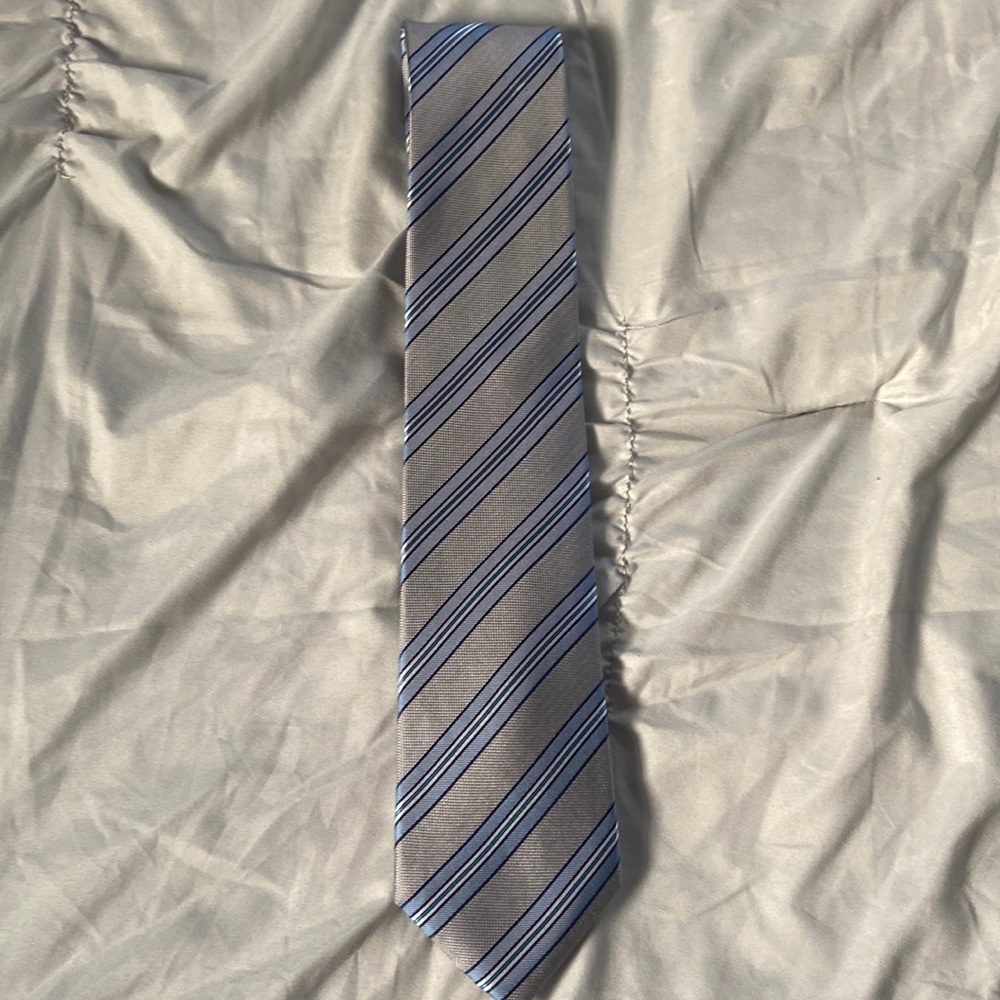 Tasso Ella tie